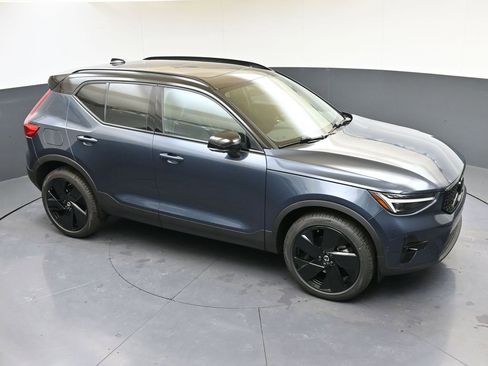 New 2026 Volvo XC40 B5 Ultra w/ Climate Package image 47