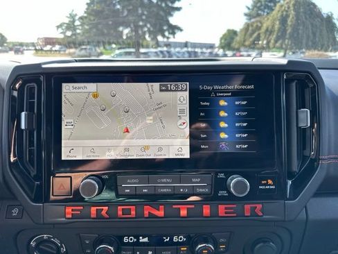 Used 2025 Nissan Frontier PRO-4X w/ Pro Premium Package AWD/4WD image 35