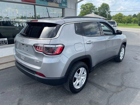 Used 2022 Jeep Compass Latitude AWD/4WD image 6
