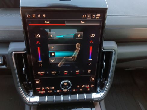 New 2026 GMC Yukon Denali w/ Denali Reserve Package image 18