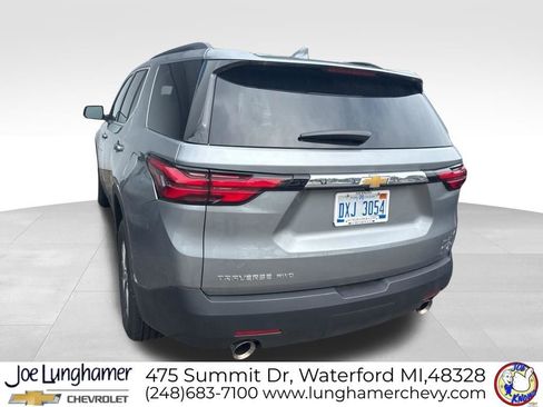 Used 2023 Chevrolet Traverse LT image 11