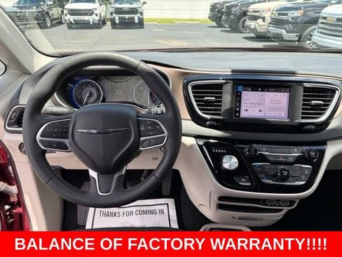 Used 2023 Chrysler Voyager LX FWD image 17