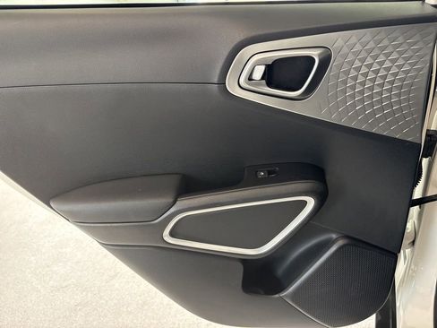 Used 2023 Kia Soul LX w/ Option Group 015 image 15