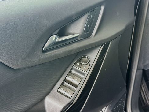New 2026 Chevrolet Equinox LT w/ Convenience Package II FWD image 20
