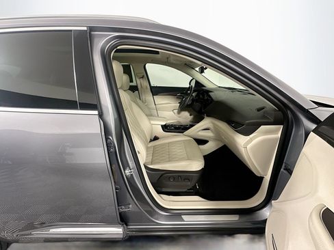 Used 2022 Buick Envision Avenir w/ Technology Package II FWD image 30