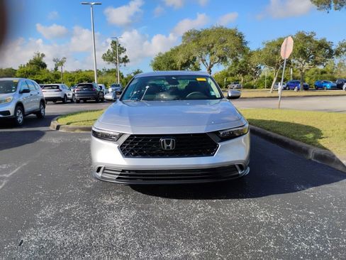 Used 2023 Honda Accord EX image 8