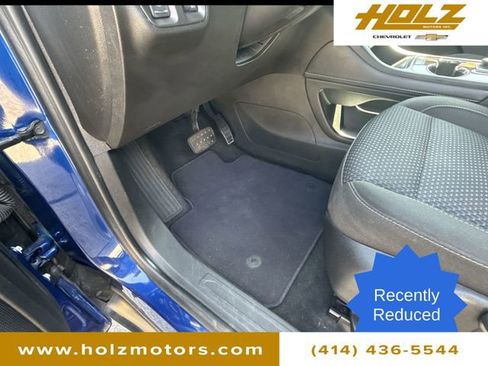 Certified 2023 GMC Acadia SLE image 33