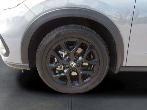 Certified 2025 Honda HR-V Sport image 4