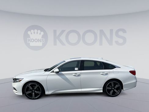 Used 2018 Honda Accord Sport image 2