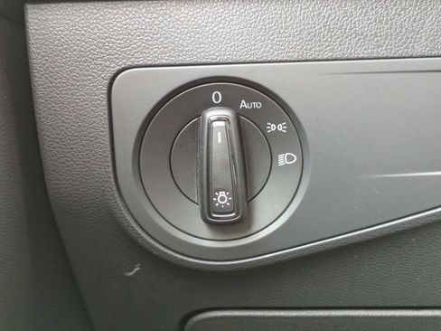 Certified 2023 Volkswagen Tiguan S FWD image 31