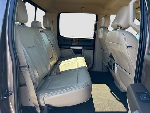 Used 2019 Ford F150 Lariat image 29