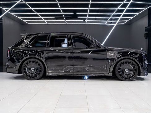 Used 2026 Rolls-Royce Cullinan image 9