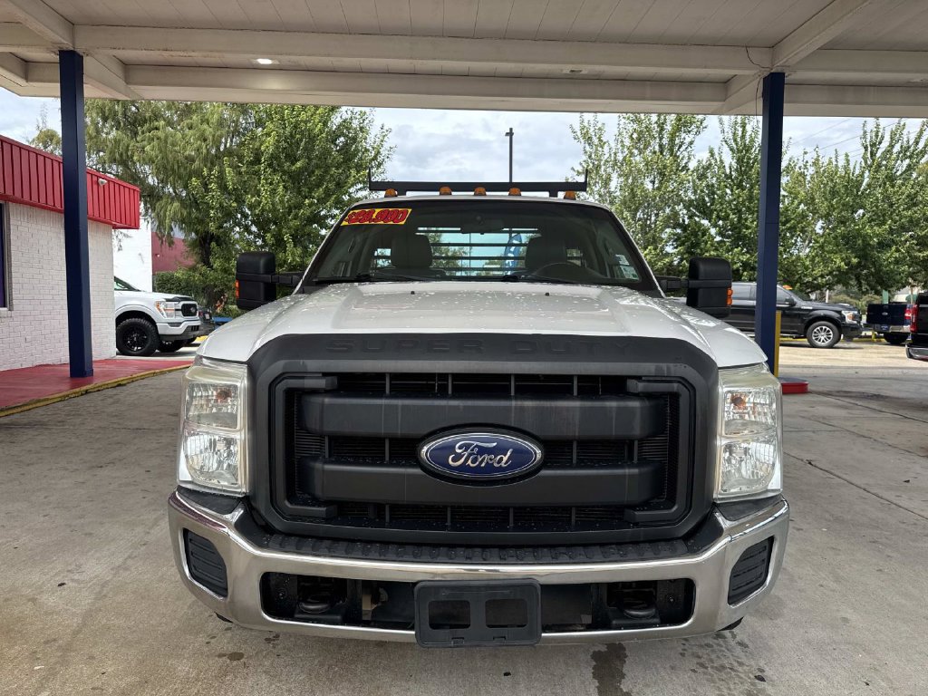 Used 2016 Ford F350 XL w/ Power Equipment Group RWD image 2