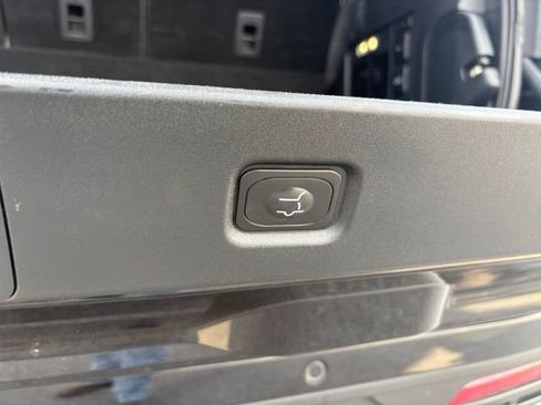 Used 2025 Ford Expedition Active AWD/4WD image 35