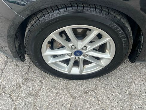 Used 2016 Ford Focus SE image 28