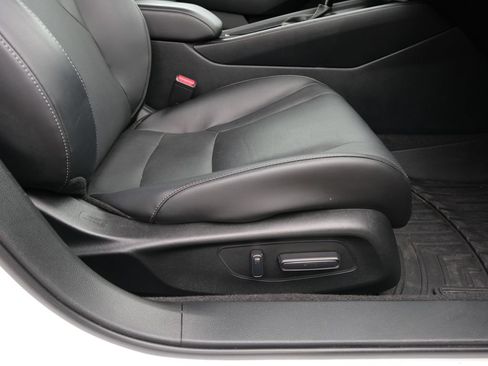 Used 2023 Honda Accord EX-L image 32