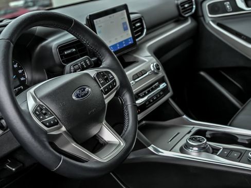 Used 2023 Ford Explorer XLT w/ Equipment Group 202A image 18