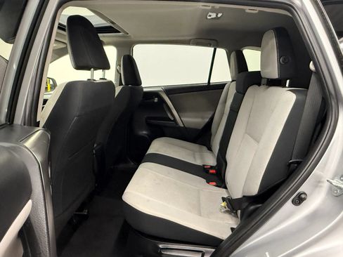 Used 2017 Toyota RAV4 XLE AWD/4WD image 19