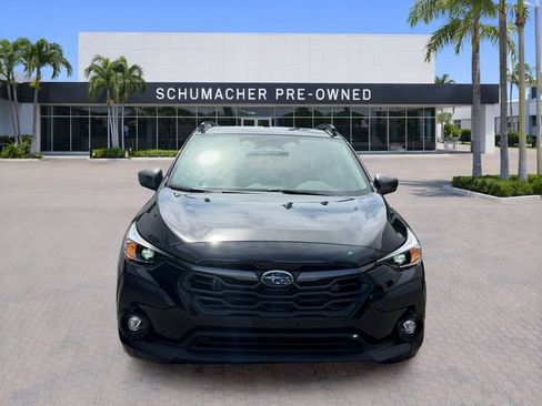 Used 2025 Subaru Crosstrek 2.5i Premium AWD/4WD image 2
