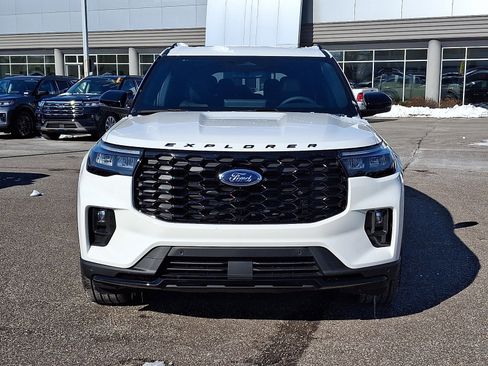 New 2026 Ford Explorer ST-Line w/ ST-Line Street Pack image 9