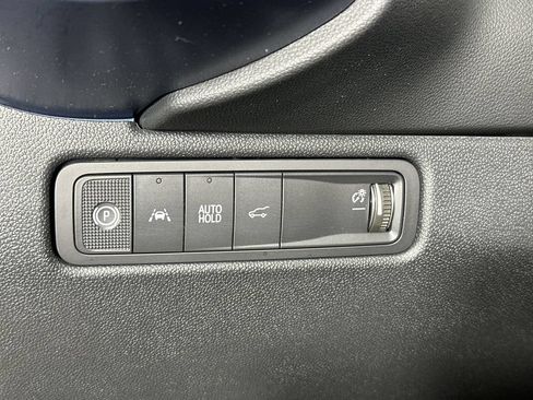 Used 2026 Chevrolet Equinox EV LT w/ LPO, Blackout Package FWD image 21