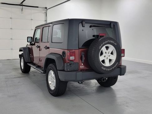 Used 2010 Jeep Wrangler Unlimited Sport AWD/4WD image 7