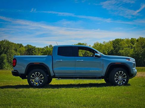 New 2026 GMC Canyon Denali AWD/4WD image 2