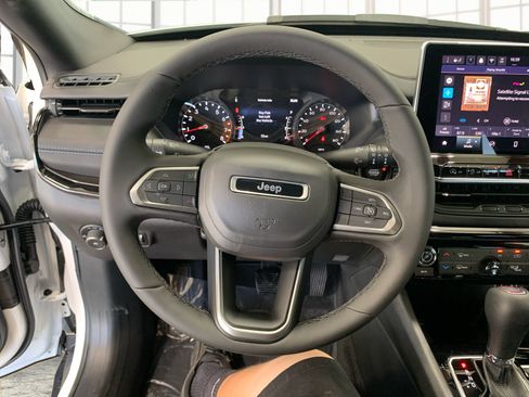 New 2026 Jeep Compass Latitude AWD/4WD image 16