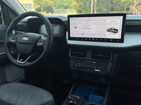 New 2026 Ford Maverick XLT w/ XLT Luxury Package FWD image 3