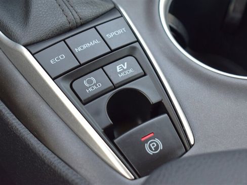 Used 2021 Toyota Camry LE FWD image 24