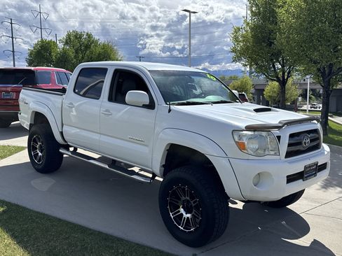 Used 2010 Toyota Tacoma 4x4 Double Cab image 7