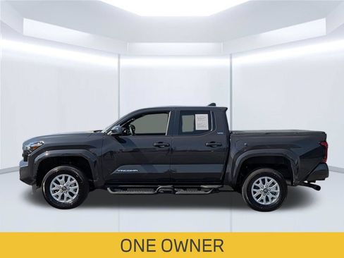 Used 2024 Toyota Tacoma SR5 RWD image 2