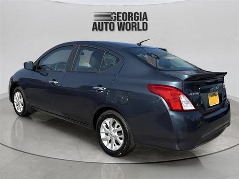 Used 2016 Nissan Versa SV w/ SV Appearance Package FWD image 9