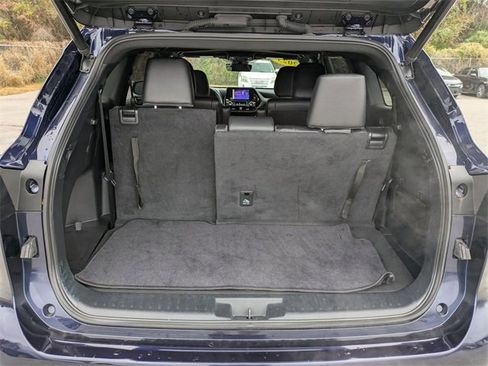 Certified 2023 Toyota Highlander XSE image 35