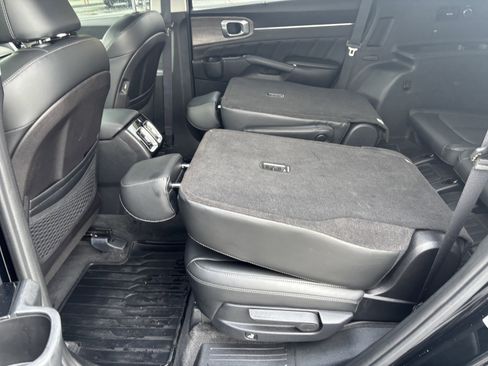 Used 2021 Kia Sorento EX AWD/4WD image 28