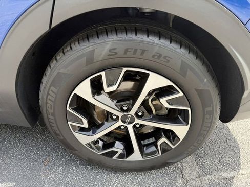 Used 2023 Kia Sportage EX FWD image 40