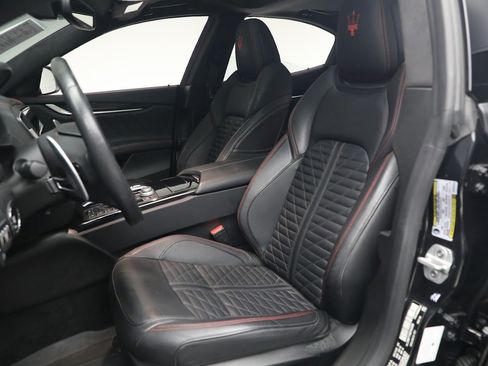 Certified 2023 Maserati Ghibli Modena Q4 AWD/4WD image 15