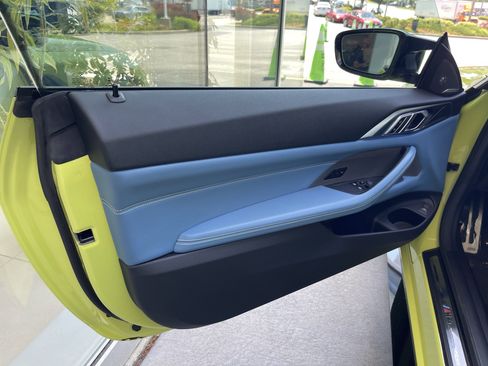 Used 2021 BMW M4 Competition w/ Executive Package RWD image 10
