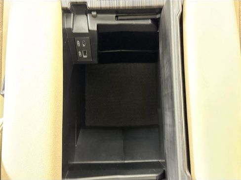 Certified 2023 Toyota Sienna Limited image 36