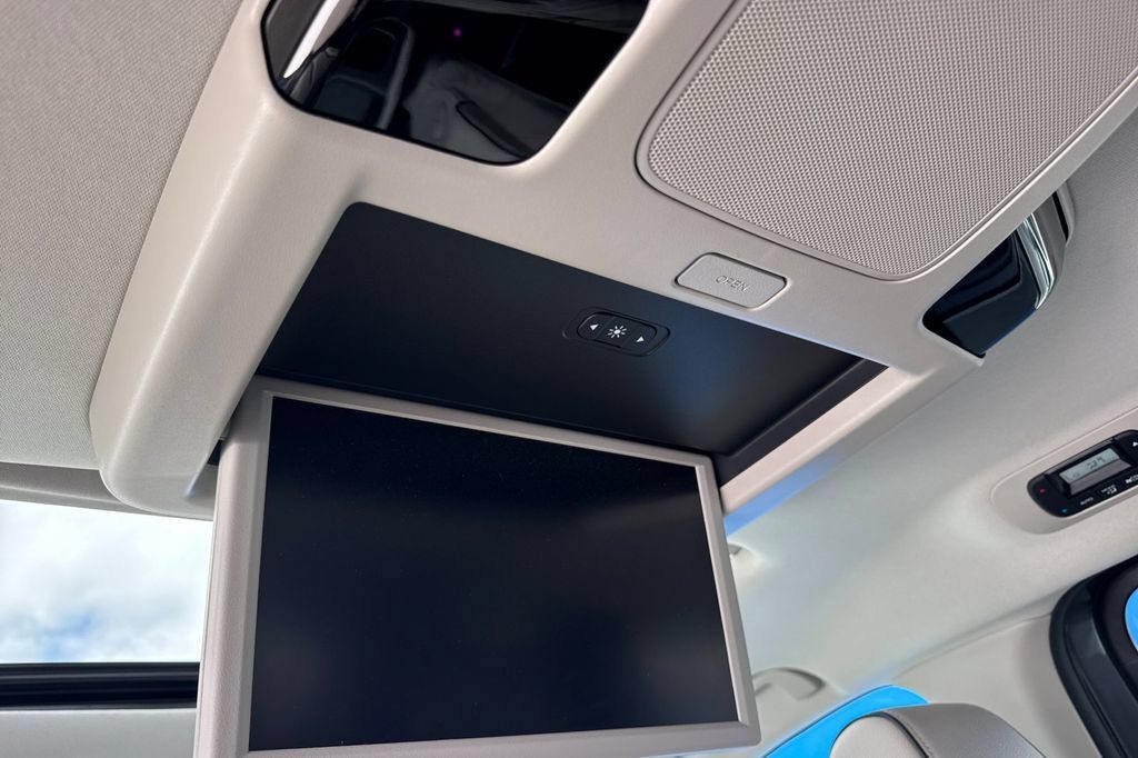 Certified 2025 Honda Odyssey Touring image 19