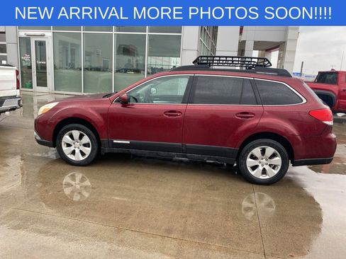 Used 2011 Subaru Outback 2.5i Premium AWD/4WD image 7