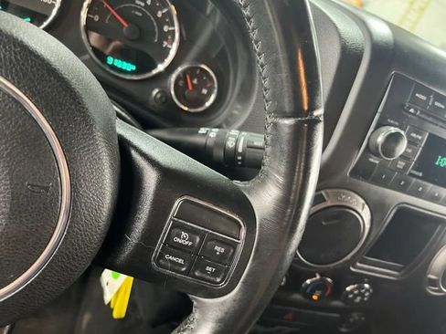 Used 2016 Jeep Wrangler Sport w/ Connectivity Group AWD/4WD image 48