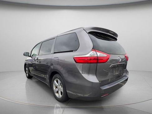 Used 2016 Toyota Sienna LE FWD image 7
