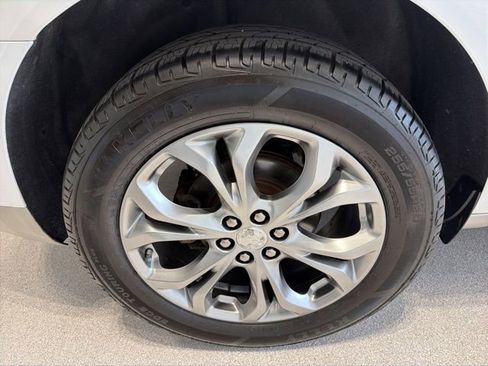Used 2019 Buick Enclave Avenir w/ Avenir Technology Package AWD/4WD image 8
