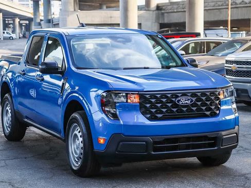 New 2026 Ford Maverick XL image 3