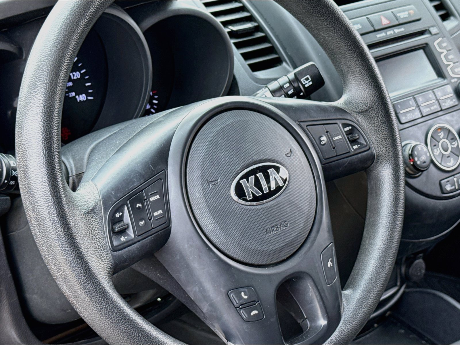 Used 2013 Kia Soul FWD image 12