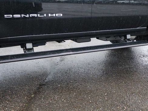 Used 2021 GMC Sierra 3500 Denali w/ Denali Ultimate Package AWD/4WD image 12