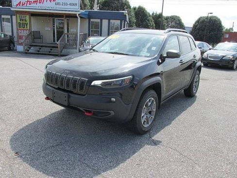 Used 2020 Jeep Cherokee Trailhawk w/ Cold Weather Group AWD/4WD image 1