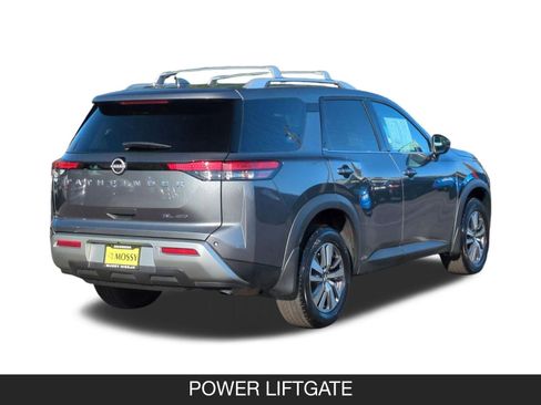 Used 2025 Nissan Pathfinder SL AWD/4WD image 9