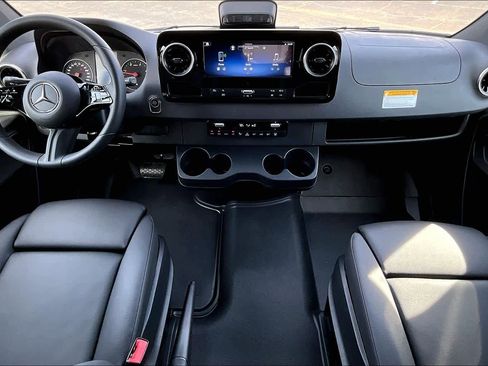 New 2026 Mercedes-Benz Sprinter 2500 image 5